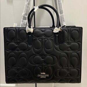 Coach (NWT) Maggie Tote in Signature Leather